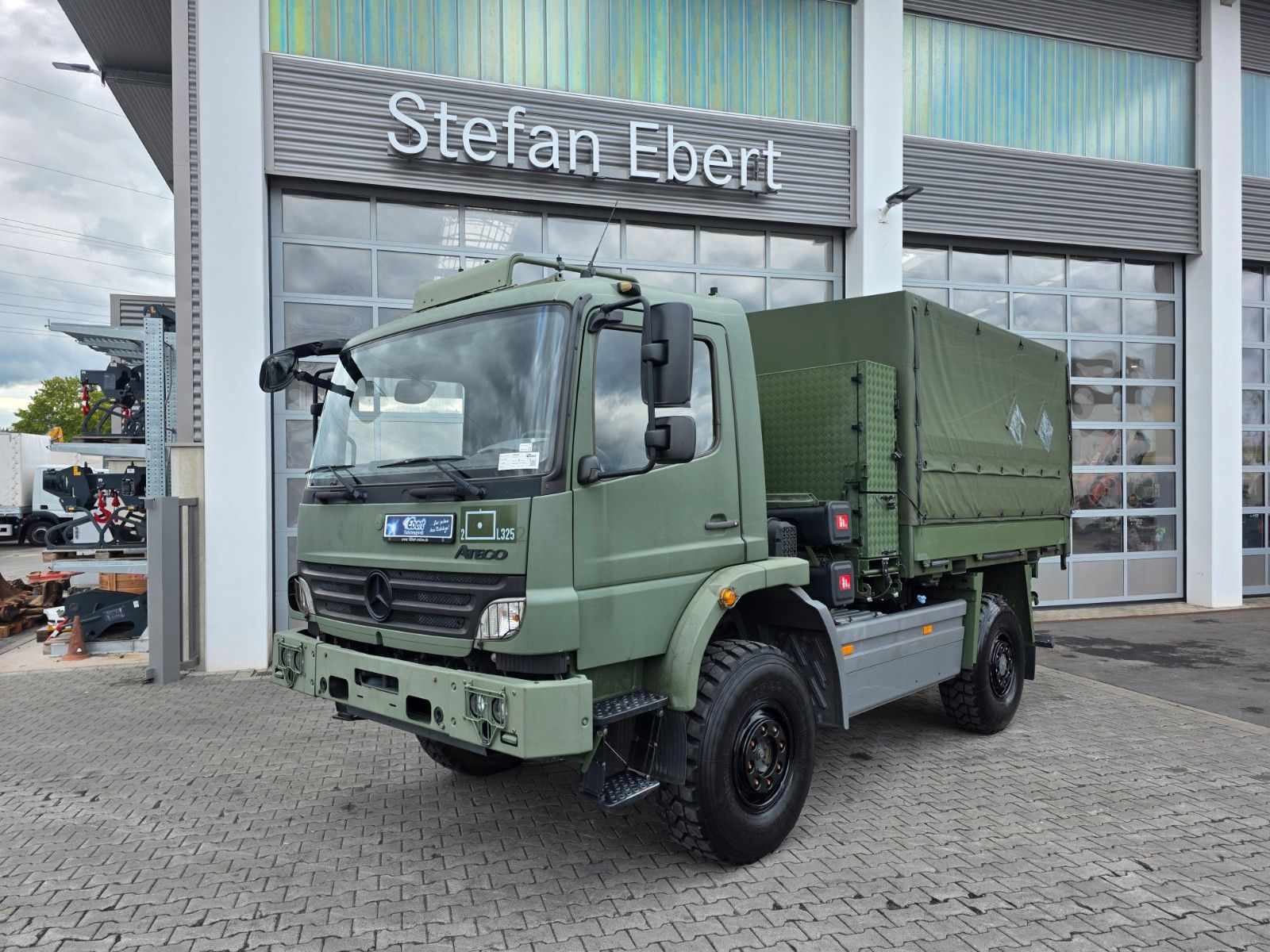Fahrzeugabbildung Mercedes-Benz Atego 1018 A 4x4 Pritsche Plane mehrfach vorh.