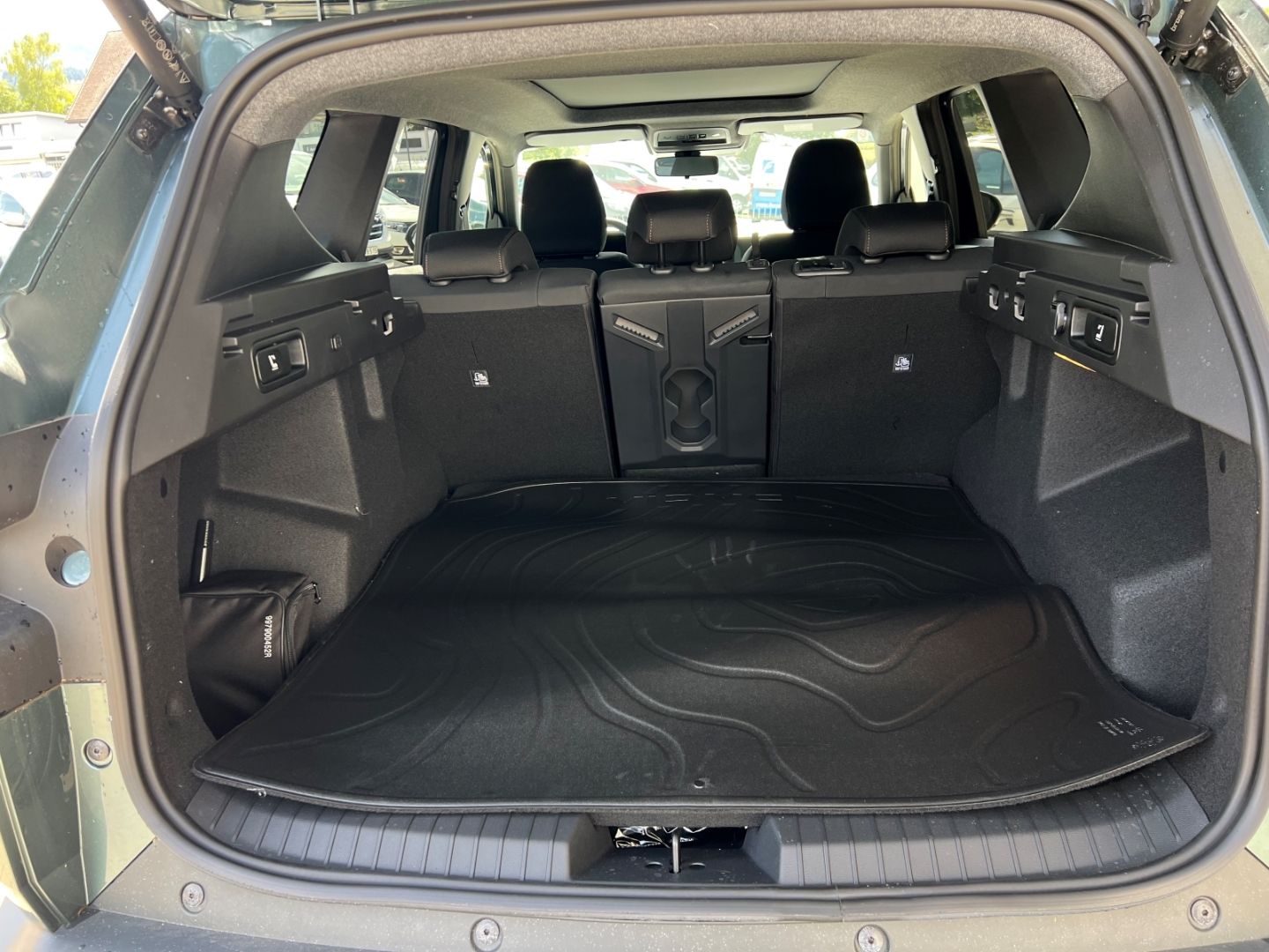Fahrzeugabbildung Dacia Bigster Extreme HYBRID 155 El. Panodach Navi Dig