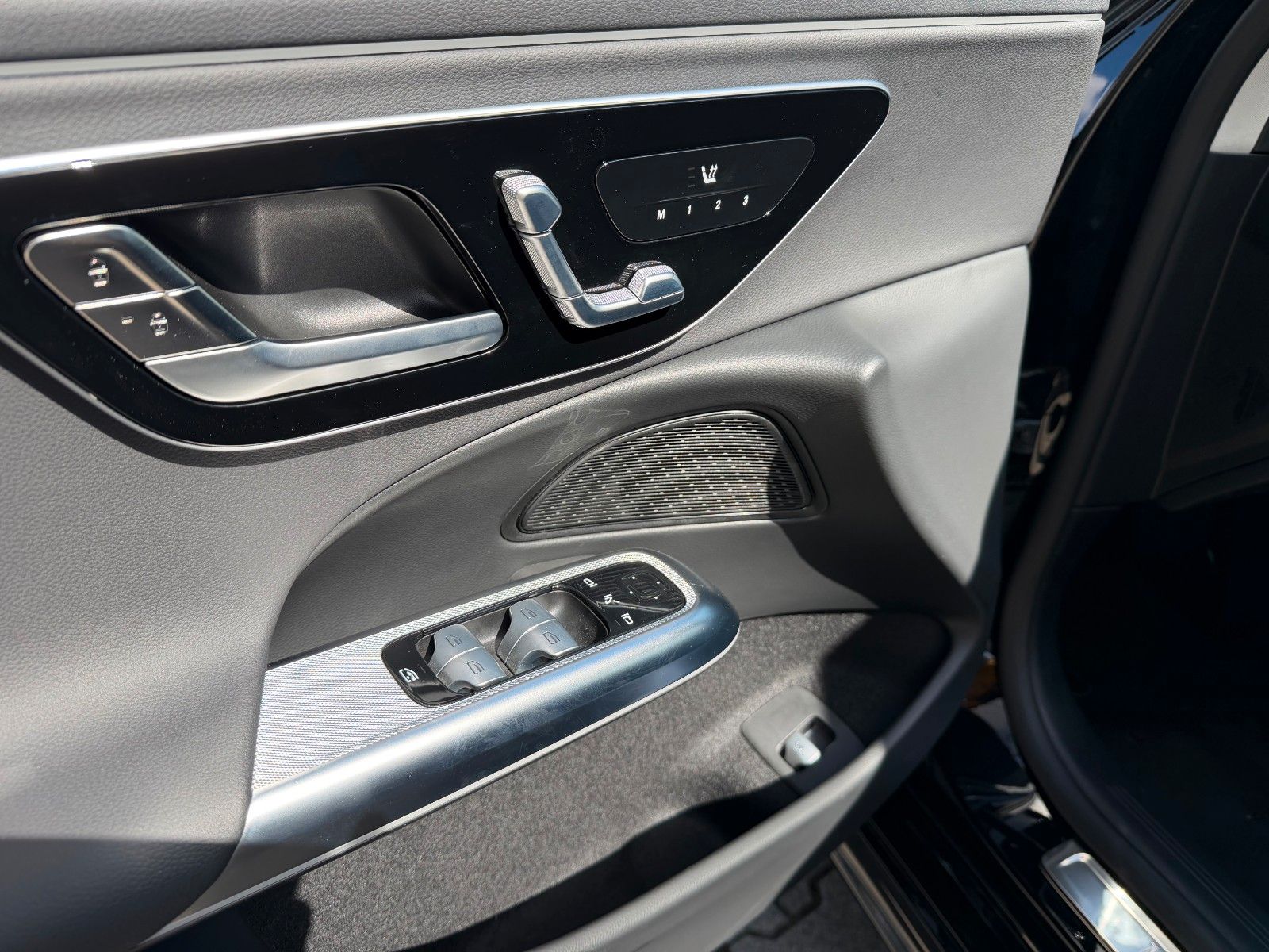 Fahrzeugabbildung Mercedes-Benz E 200 Limousine Avantgarde Advanced Plus