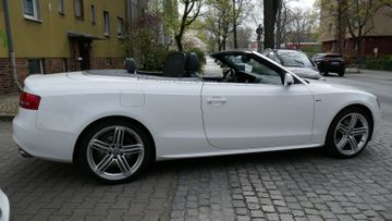Fahrzeugabbildung Audi A5 Cabriolet 2.0 TFSI quattro S-Line +
