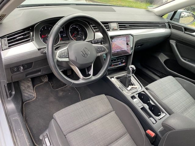 Passat Variant 1.5 TSI AHK/LED/NAVI+VZE+RFK/BUSI