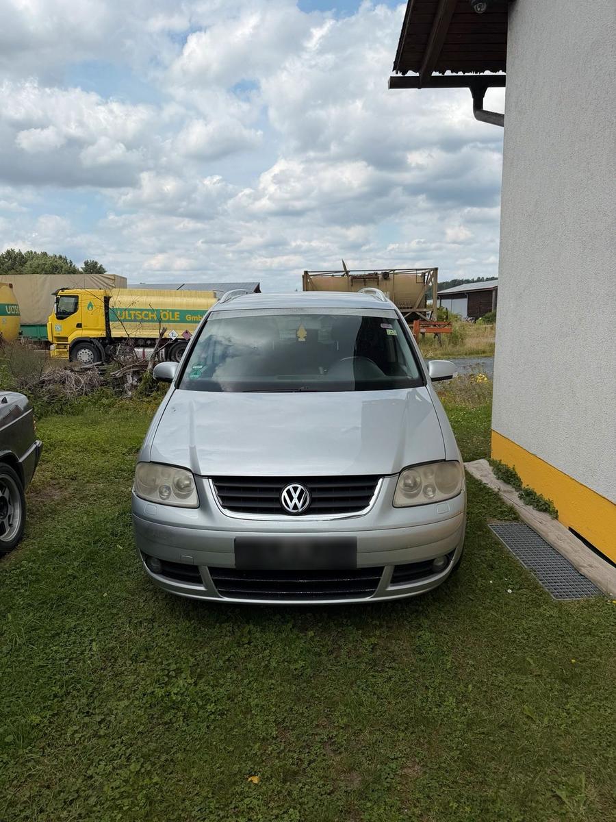Volkswagen Touran, 2004