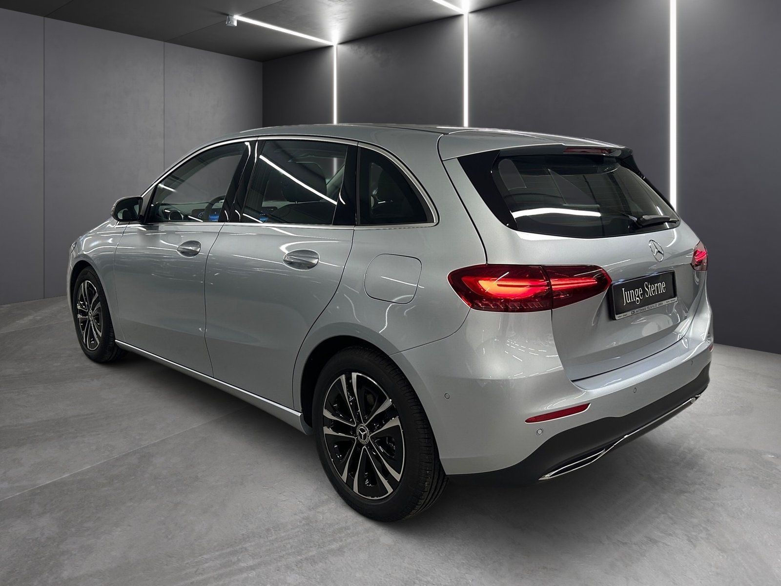 Fahrzeugabbildung Mercedes-Benz B 180 Progressive *LED*Kamera*CarPlay*Easy-Pack*