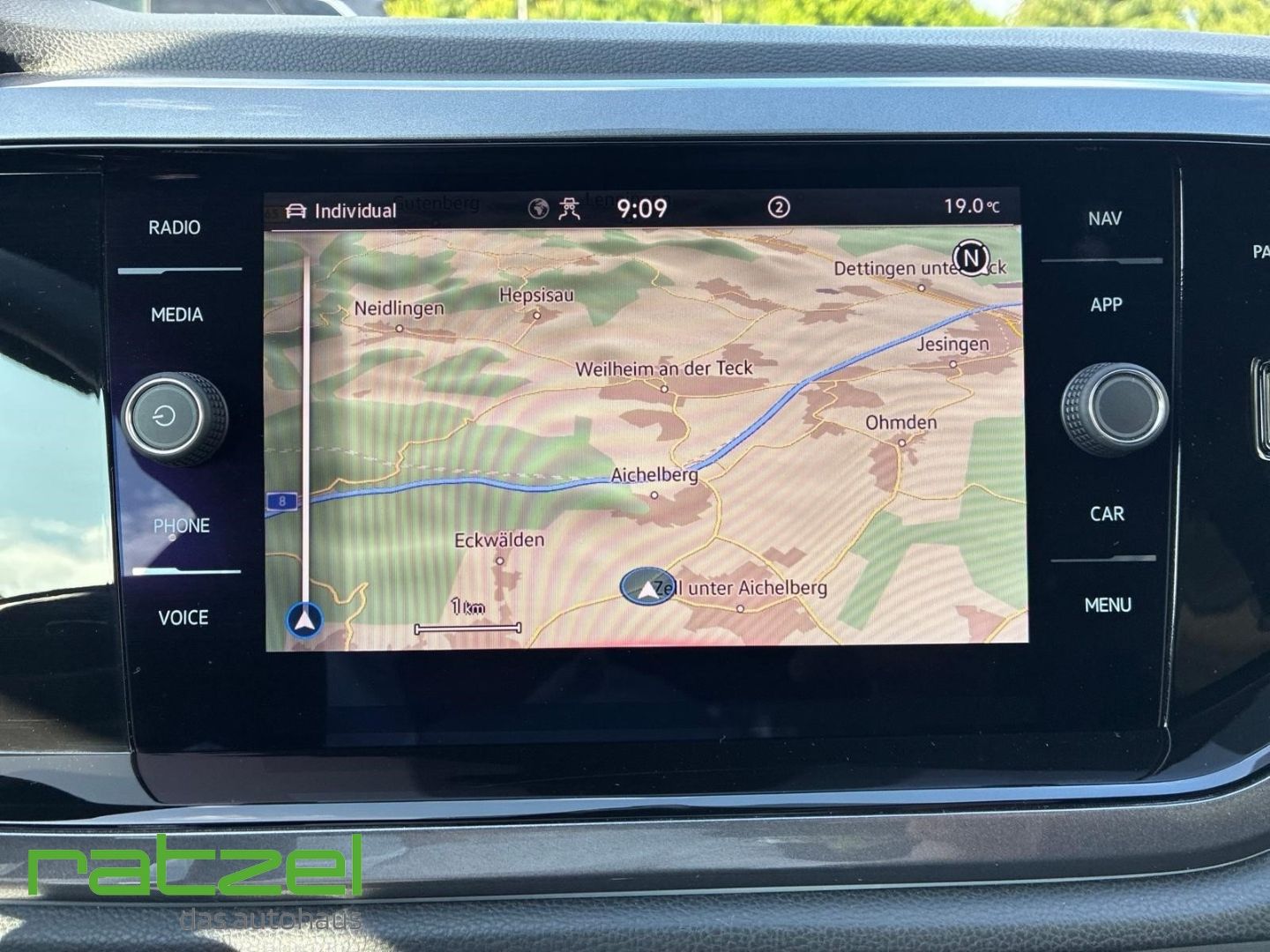 Fahrzeugabbildung Volkswagen Polo GTI 2.0 TSI DSG Navi Digitales Cockpit LED