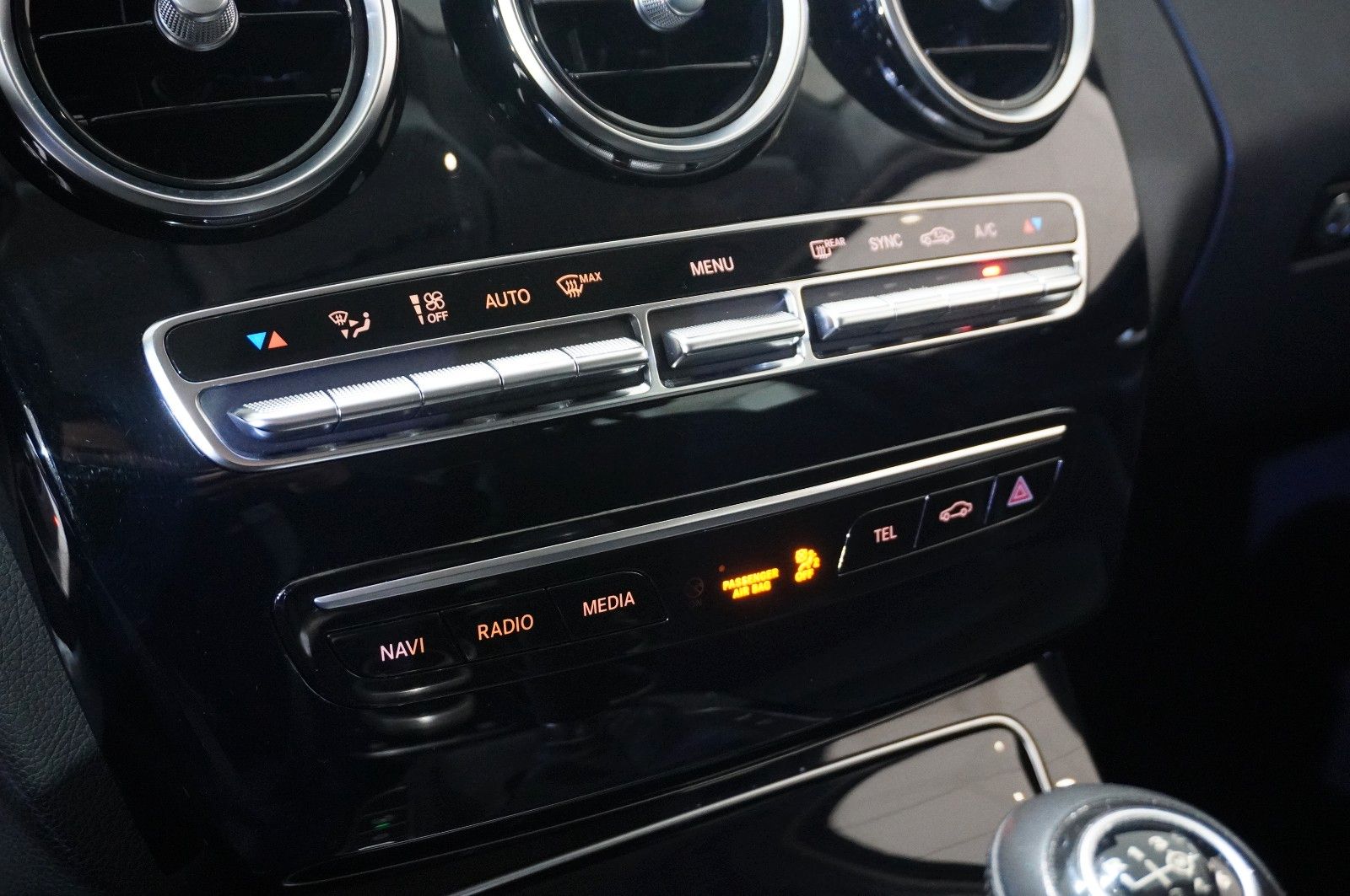 Fahrzeugabbildung Mercedes-Benz C 200D T BUSINESS NAVI/LED/KAMERA/SH/BURMESTER