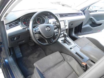 Volkswagen Passat Variant - 12