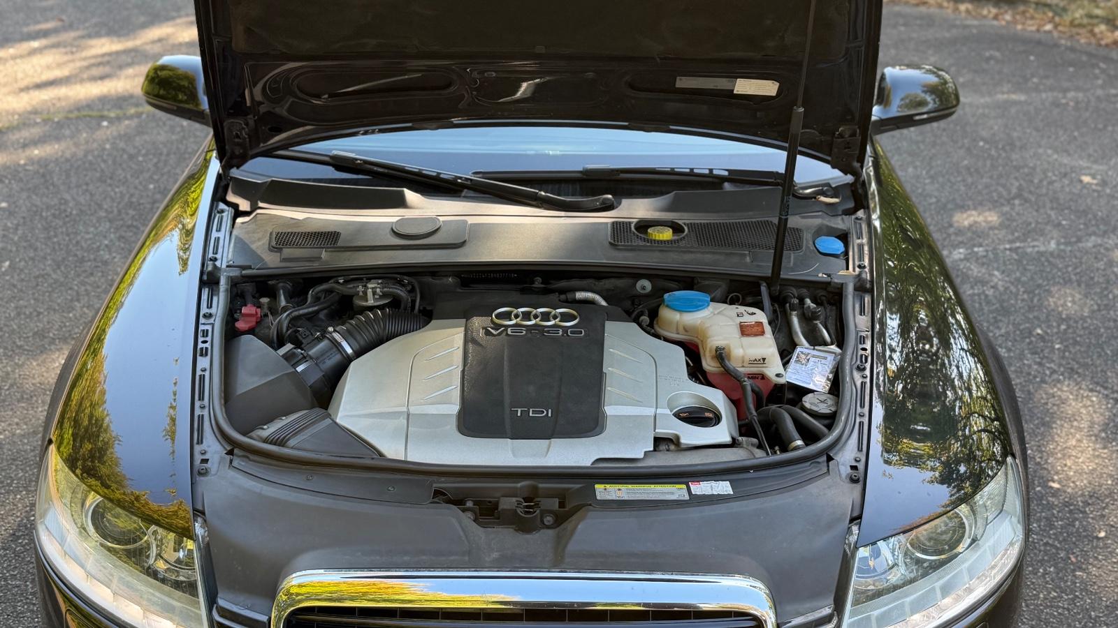 Audi Quattro 2011 — photo 7