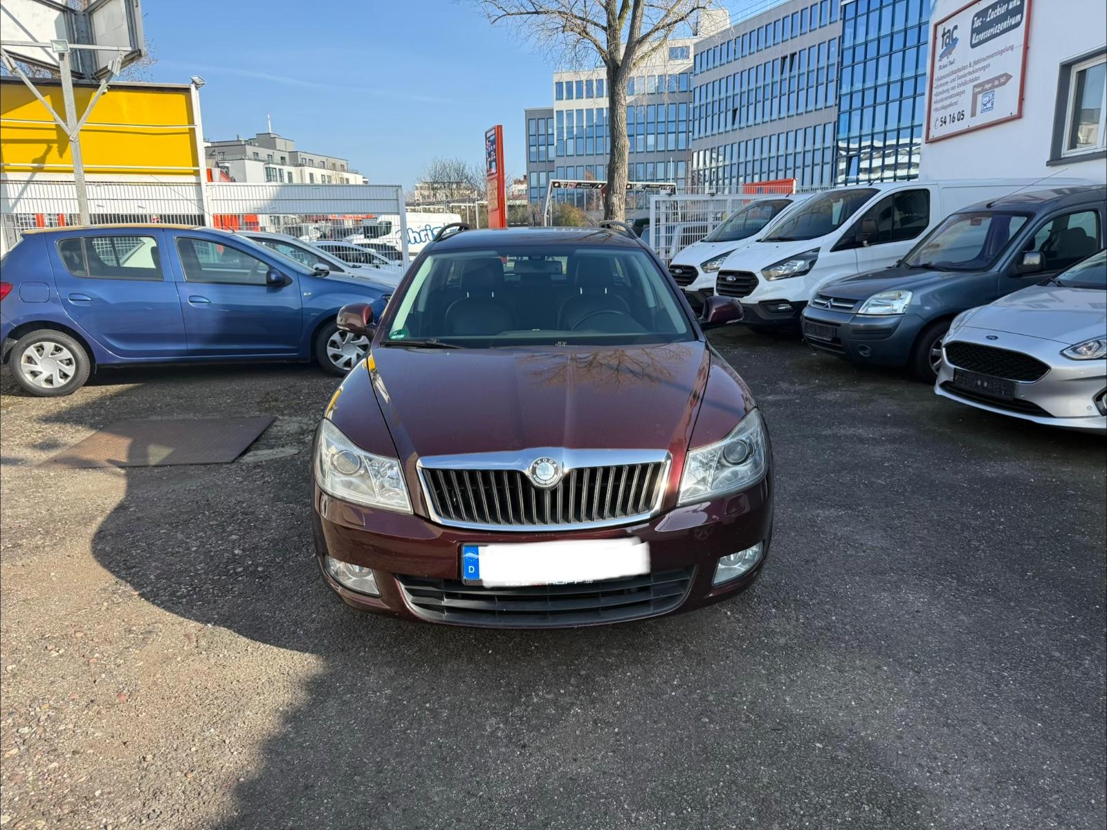 Skoda Octavia Combi Elegance Navi Leder