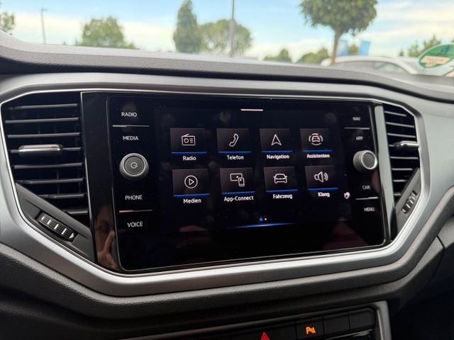 T-Roc Acitve 1.0 TSI Apple CarPlay Rear View