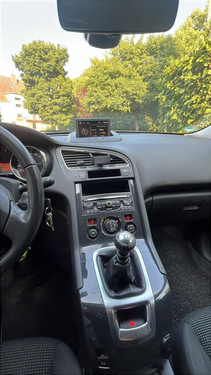 Peugeot 5008 2013 — photo 5