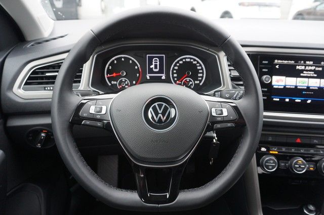 Fahrzeugabbildung Volkswagen T-Roc TSI Style LED AHK Navi ACC RFK SH LM