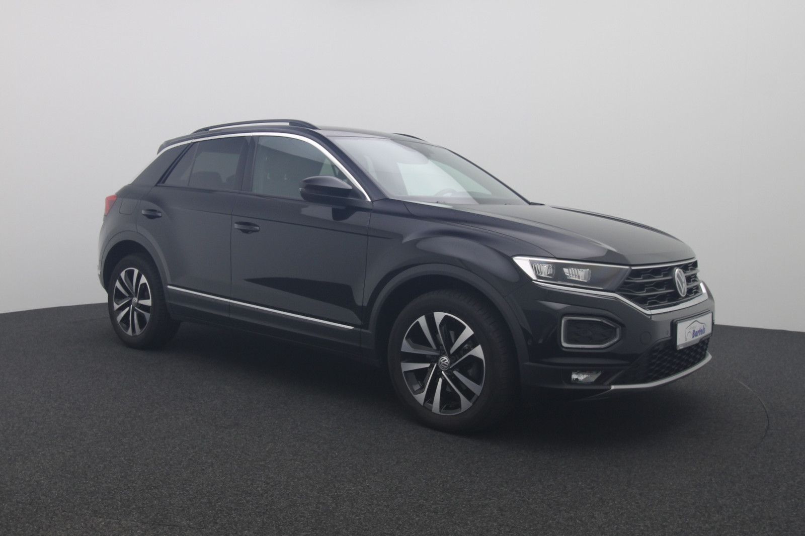 Fahrzeugabbildung Volkswagen T-Roc 1.5 Sport AT NAVI LED ACC