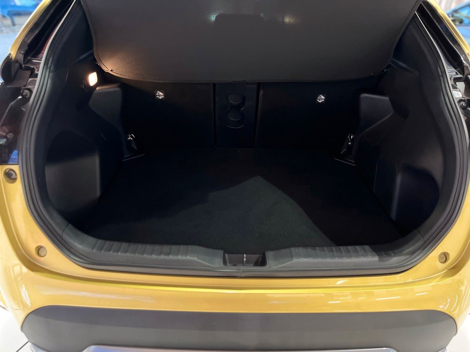 Fahrzeugabbildung Toyota Yaris Cross Premiere Edition Allrad