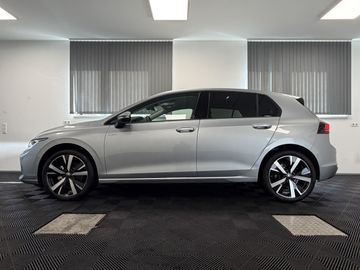 Volkswagen Golf - 5