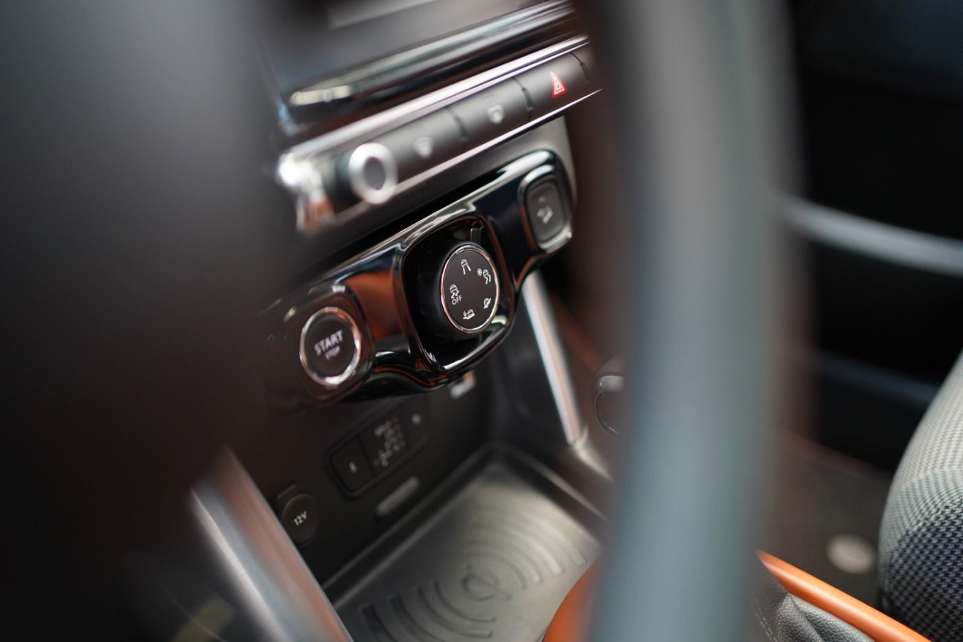 Fahrzeugabbildung Citroën C3 Aircross PureTech 110 EAT6 Shine Automatik