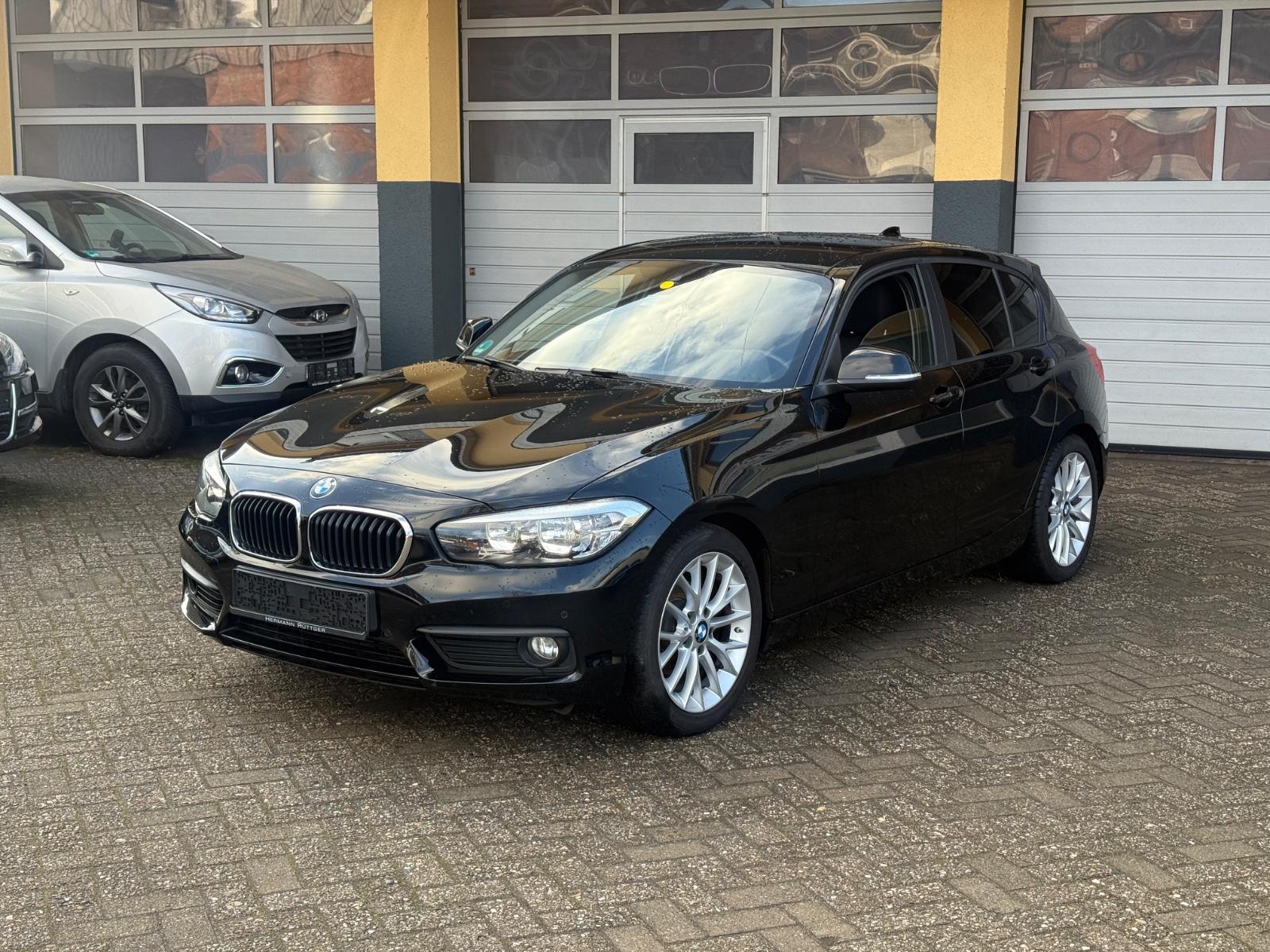 BMW 118i Advantage*NAVI*SHZ*MFL*TEMPOMAT*Kamera**