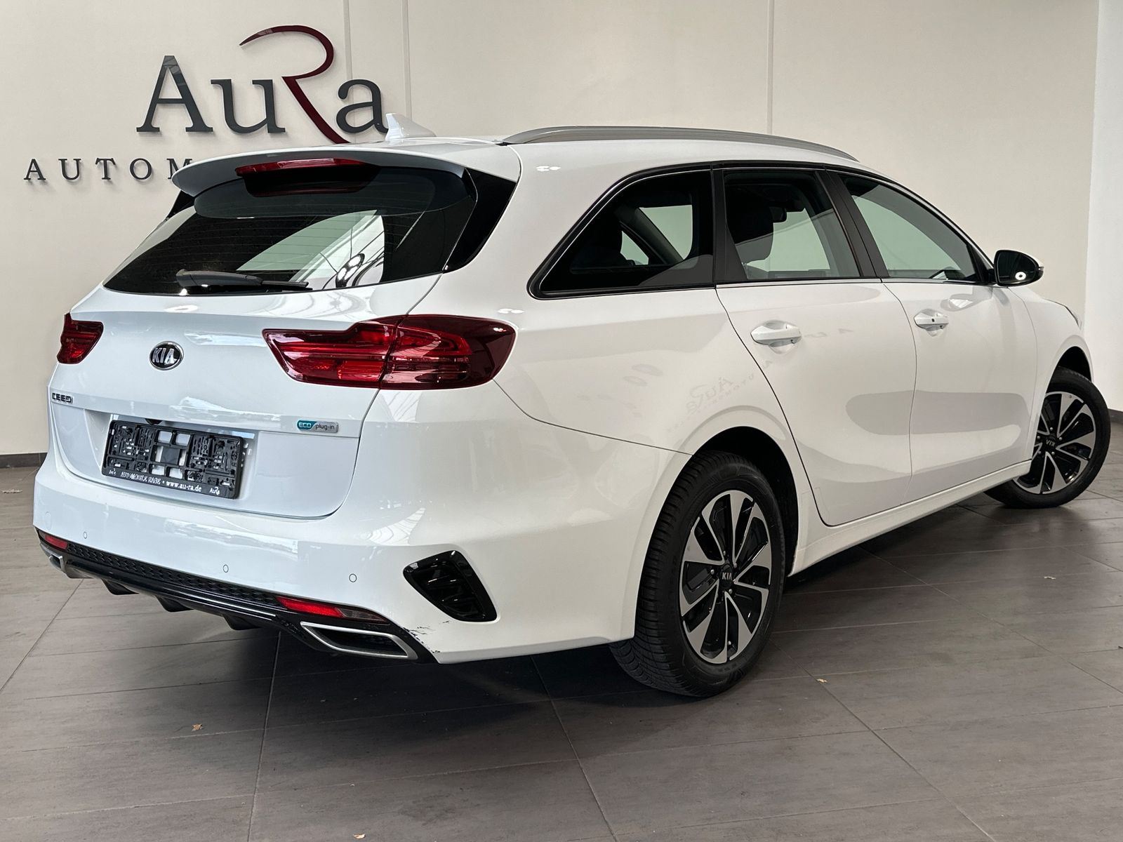 Fahrzeugabbildung Kia cee'd Sportswagon 1.6 GDI Plug-in Hybrid LED+KAM