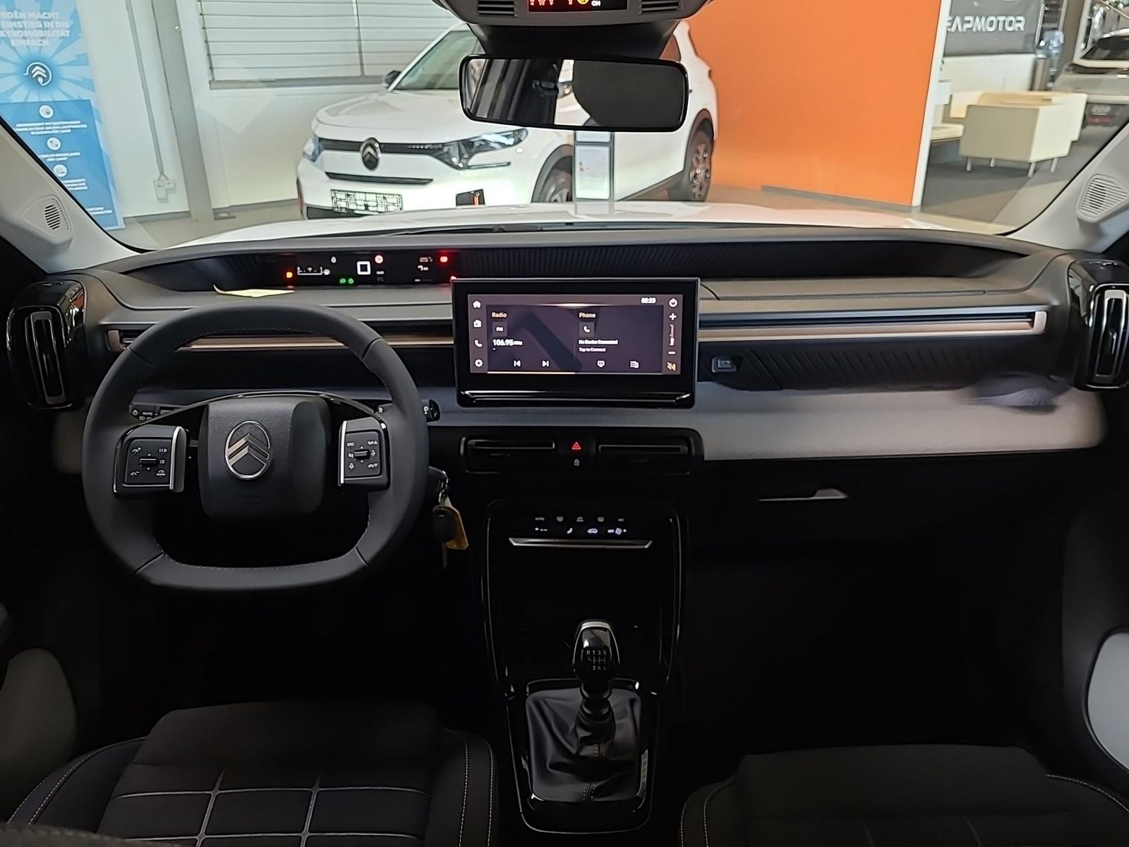 Fahrzeugabbildung Citroën C3 Aircross Plus 100 PS MT