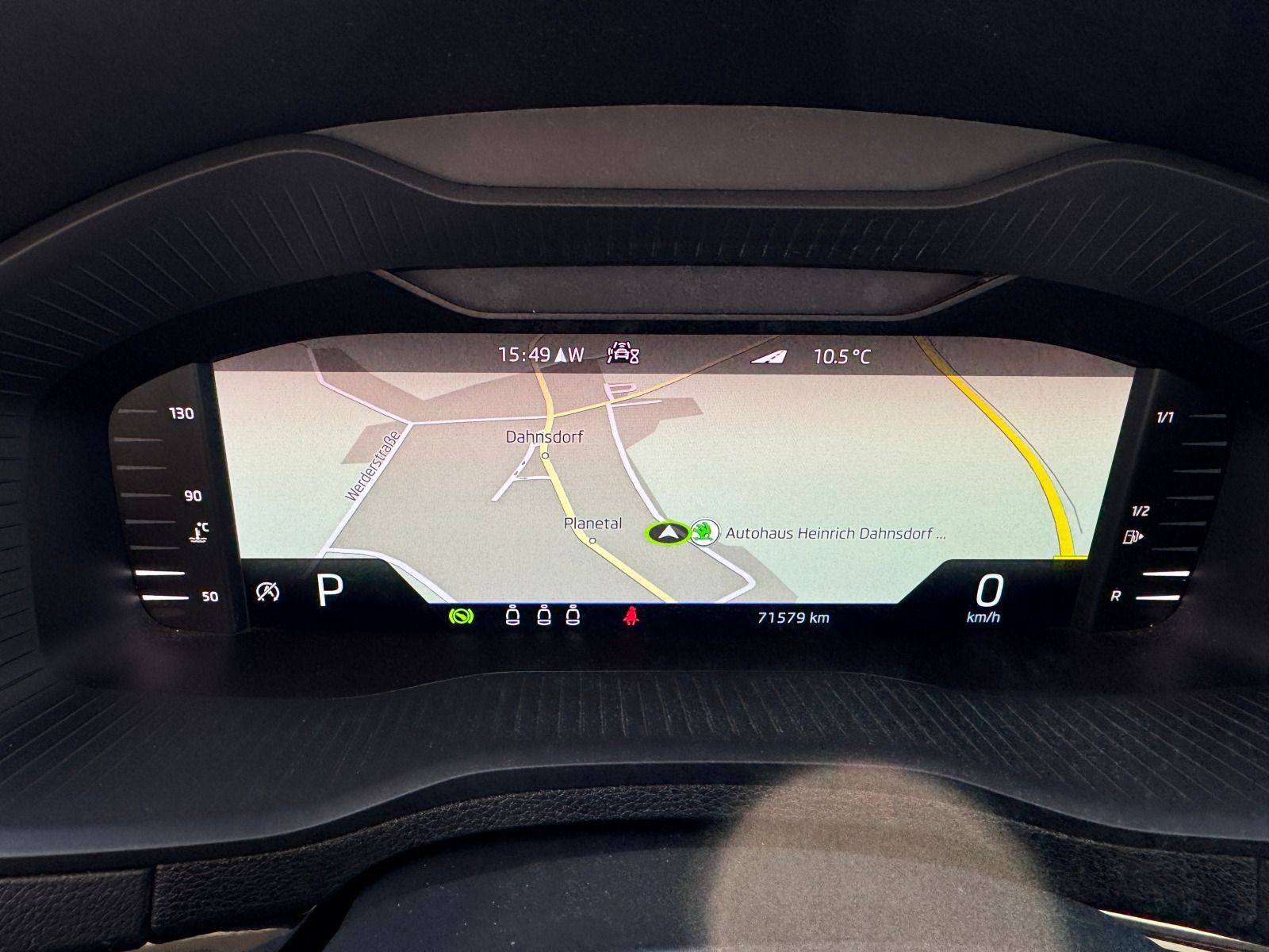 Fahrzeugabbildung SKODA Karoq Style 1.5 TSI DSG*360°Cam*Matrix*Allwetter