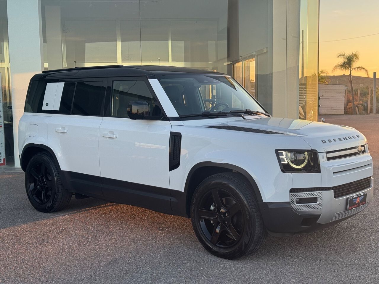 Land Rover Defender 110 3.0D I6 200 CV AWD Auto  imagem 2