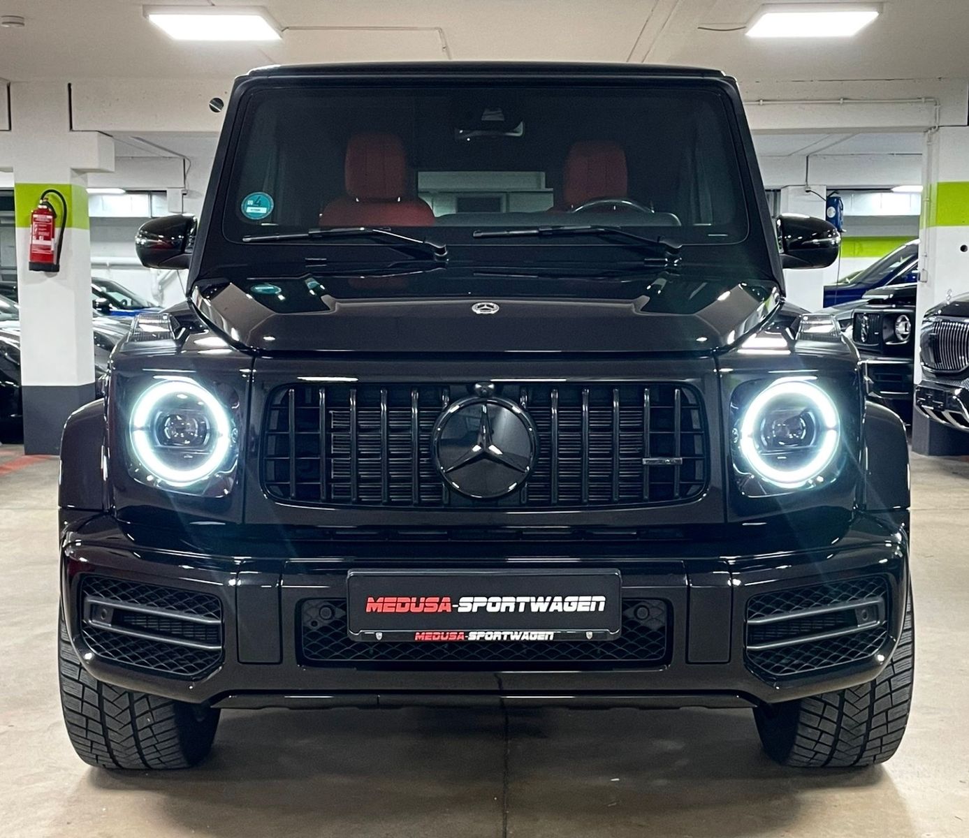 Fahrzeugabbildung Mercedes-Benz G 63 AMG RED INT CARBON NIGHTPACKII MASSAGE FULL