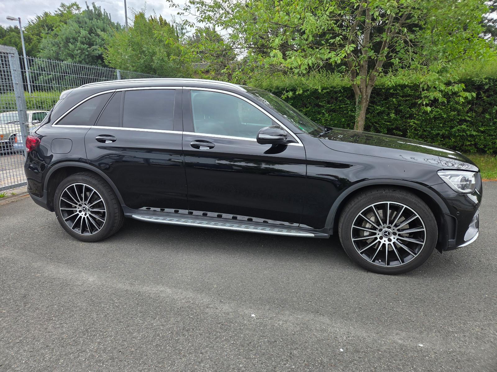 Mercedes-Benz GLC 300 d 4MATIC AMG 1. Hd.