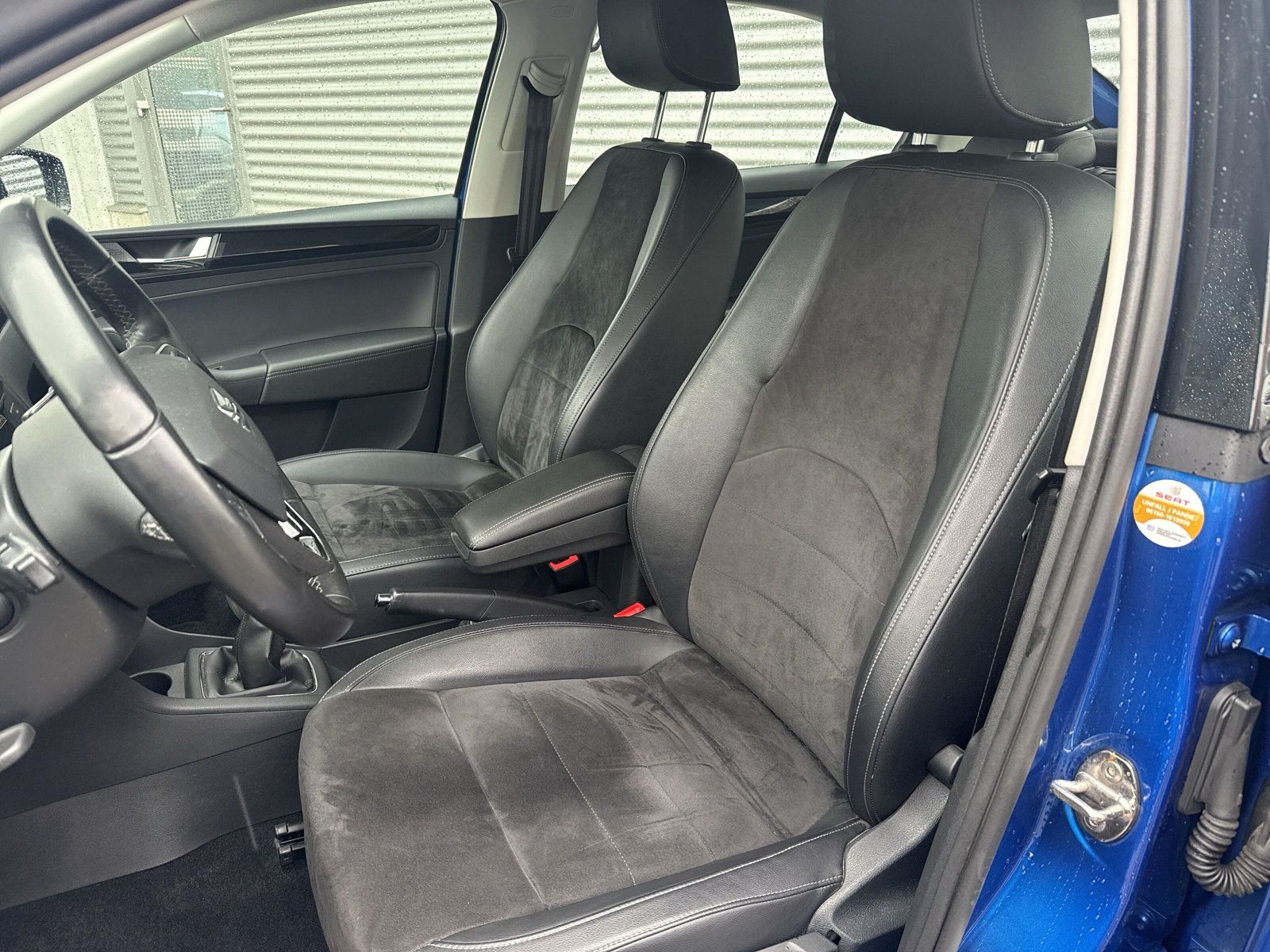 Fahrzeugabbildung SEAT Toledo 1.0 TSI Xcellence Navi PDC GRA