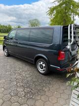 Volkswagen T6 Caravelle Comfortline LR DSG Stdhzg AHK - blaue Volkswagen T6 Caravelle