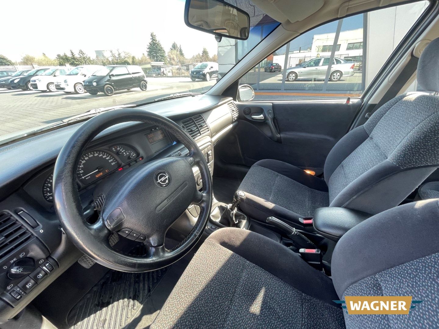 Fahrzeugabbildung Opel Vectra B Edition 100