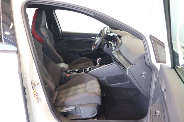 Volkswagen Golf VIII GTI 2.0 TSI AID+LED+CARPLAY+AMBIENT