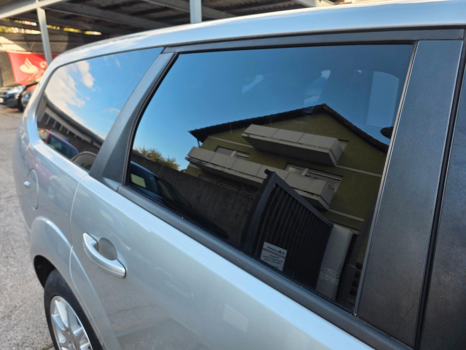 Ford Focus 2006 — photo 16