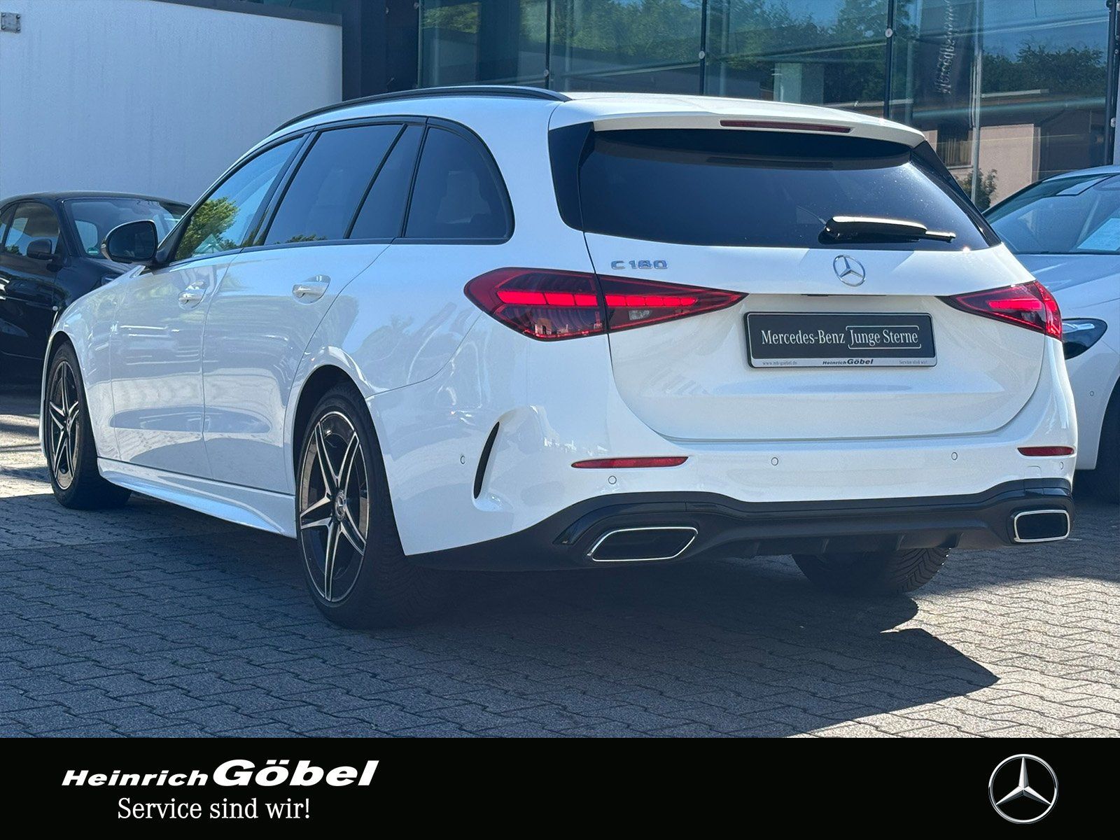 Fahrzeugabbildung Mercedes-Benz C 180 T AMG*PANO*LED*TOTWINKEL*NIGHT-PAKET*KAMER