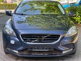 Volvo V40 D2 *AUTOMATIK*NAVI*START/STOPP - Volvo V40 in Frankfurt (Main)