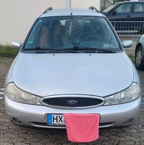 Ford Mondeo turnier  1.8i