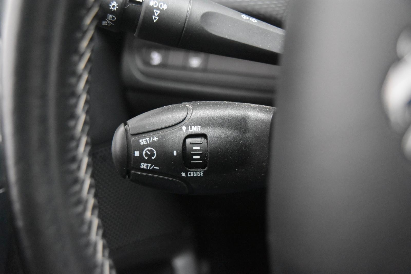 Peugeot 2008 Allure Leder Panorama Navi Android 2.Hd