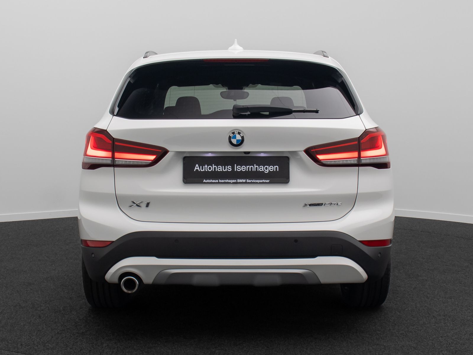 Fahrzeugabbildung BMW X1 xD25e xLine Panorama Kamera HUD DAB H/K 19"