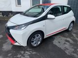Toyota Aygo AYGO x-play touch ! TOP ZUSTAND ! - Toyota in Düsseldorf: Aygo