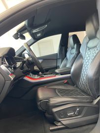 Audi Q8 - 8