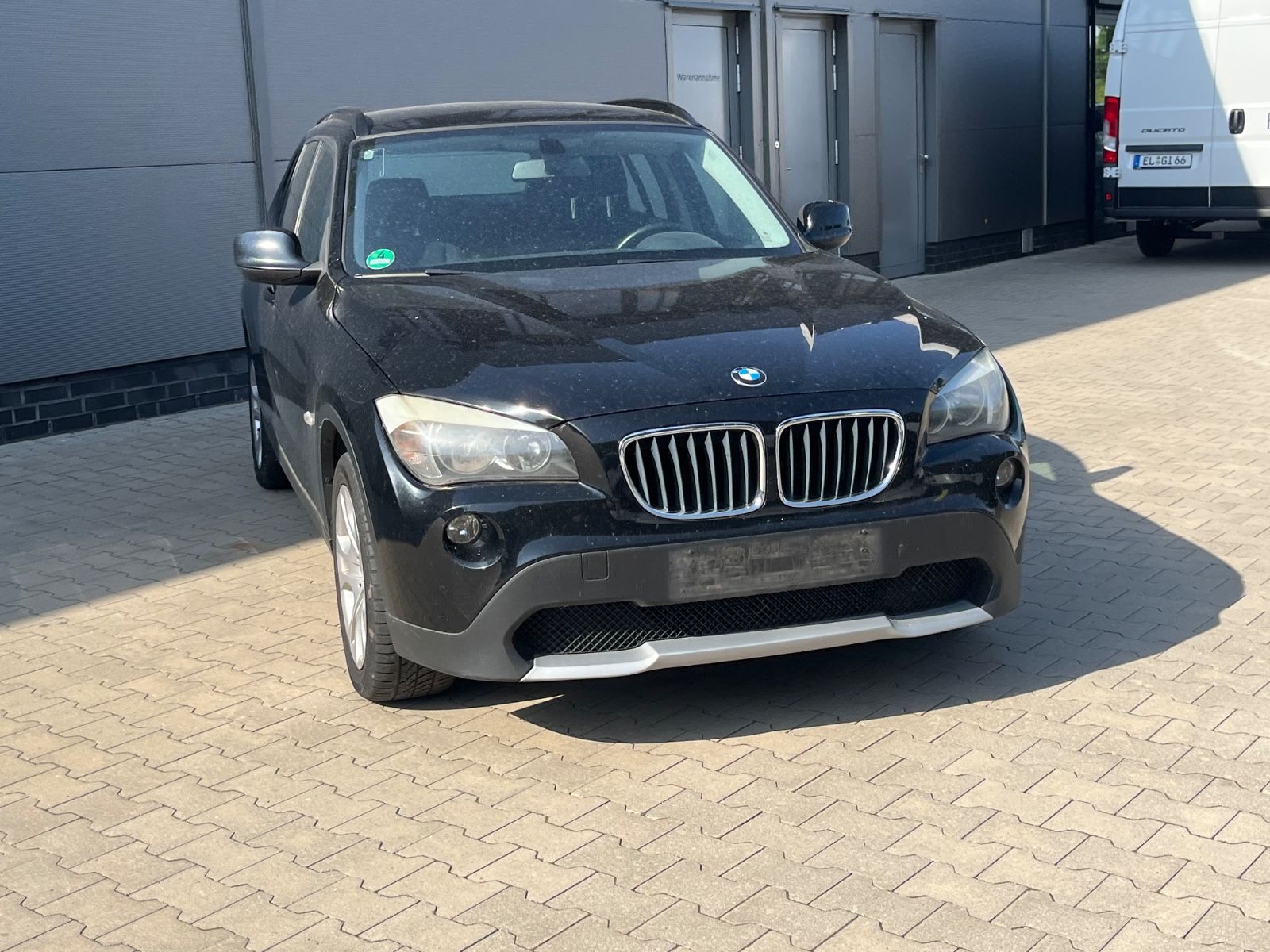 Fahrzeugabbildung BMW X1 2.0 Baureihe X1 18 d xDrive