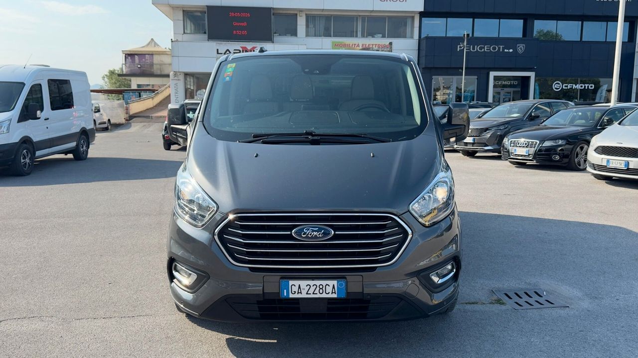 Ford Tourneo Custom 320 2.0 TDCi 185CV PC Titani imagem 3