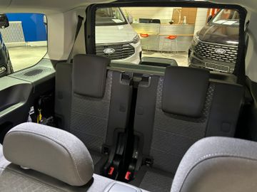 Ford Grand Tourneo Connect PHEV Titanium