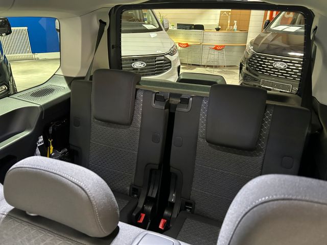 Ford Grand Tourneo Connect PHEV Titanium