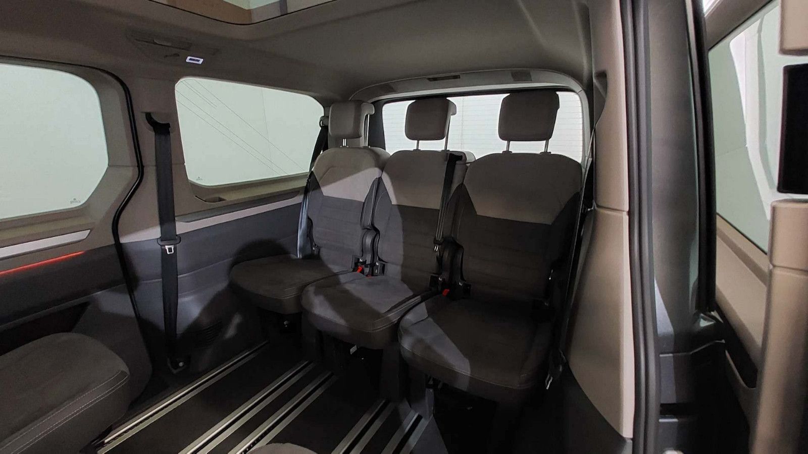 Fahrzeugabbildung Volkswagen T7 Multivan 2.0 TSI DSG Lang Edition °360°STHZ°