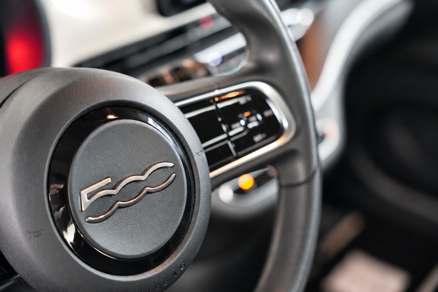 Fahrzeugabbildung Fiat 500 e Action *Klima*Sonderlackierung*Bluetooth
