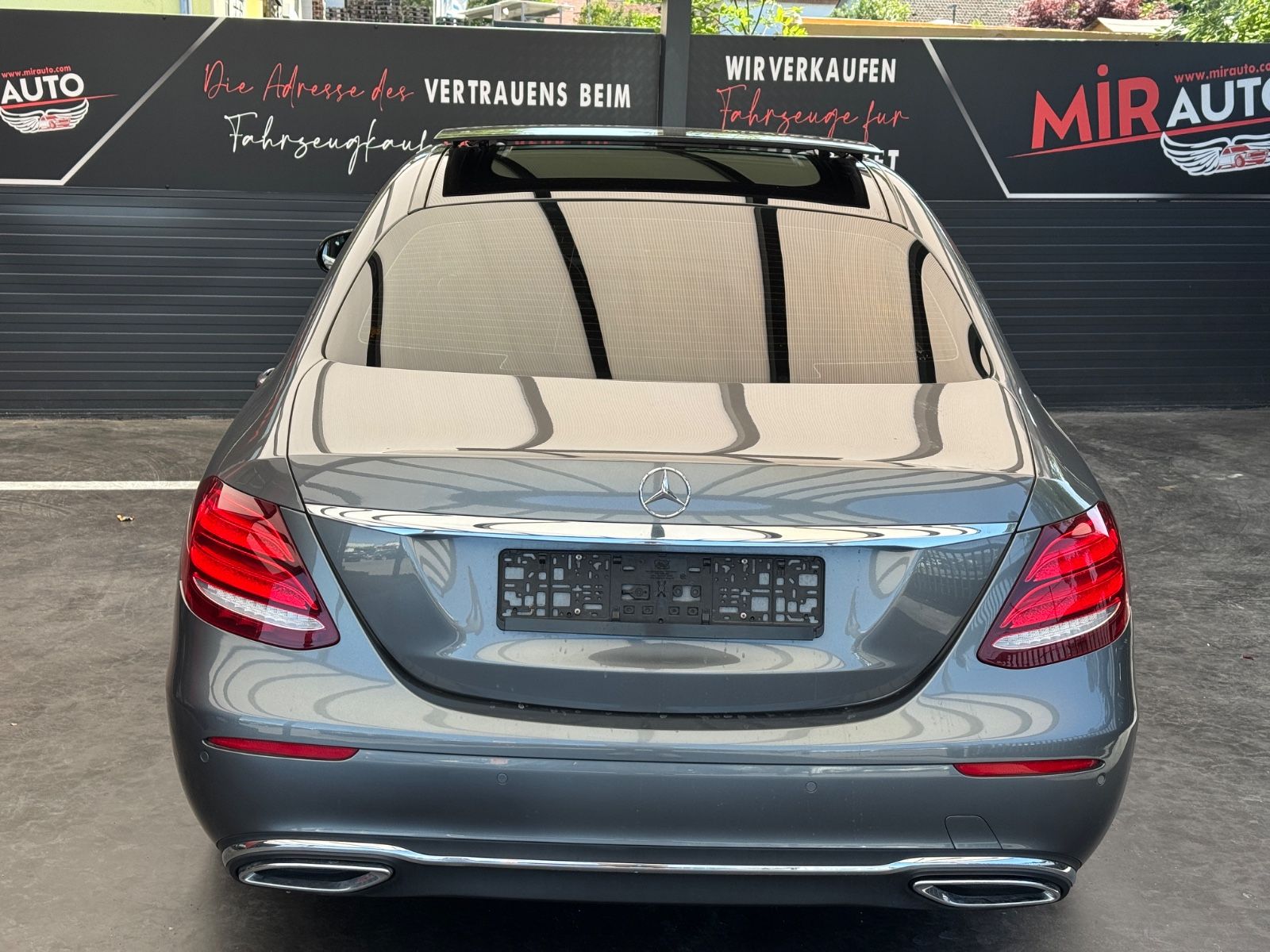 Mercedes-Benz E 220 Limo HUD/360K/ABS.T/SPUR/PANO foto 6
