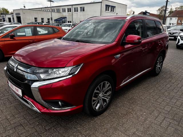 Mitsubishi Outlander PHEV 4WD/SHZ/Kamera/Alcantara