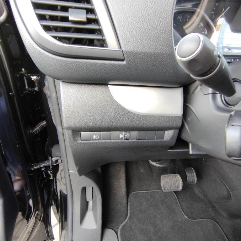 Fahrzeugabbildung Opel Zafira Life Tourer L 2.0D Aut.+Leder+Standh+Kame