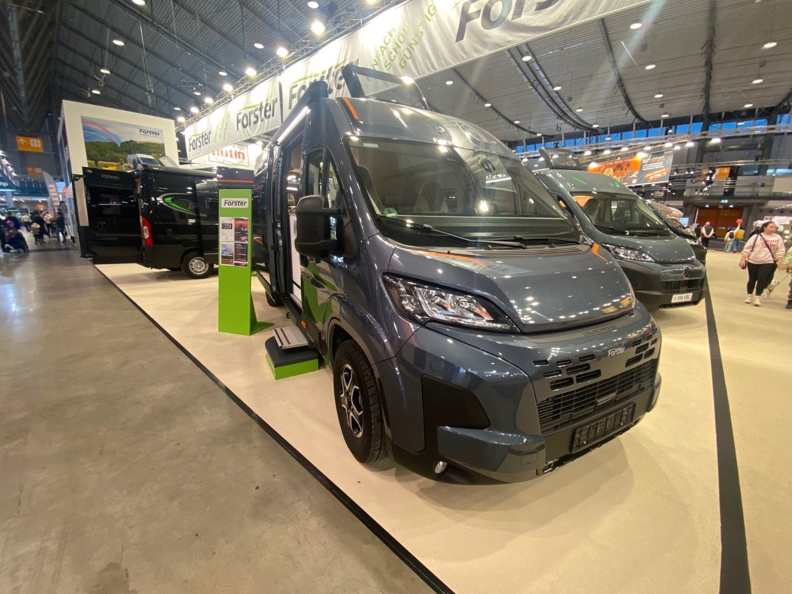 Fahrzeugabbildung Forster Livin´ up Pro V 636 EBL Vibe Edition *Autom.*Mar