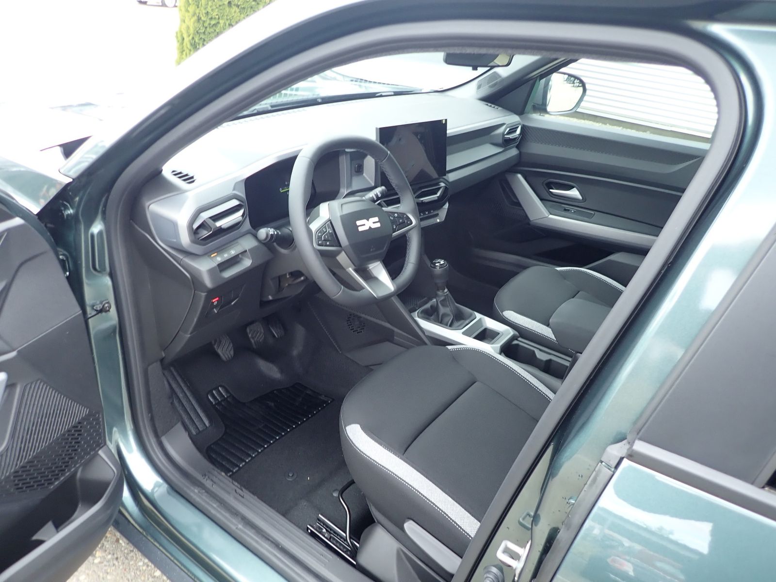 Fahrzeugabbildung Dacia Duster Journey Mild Hybrid 140