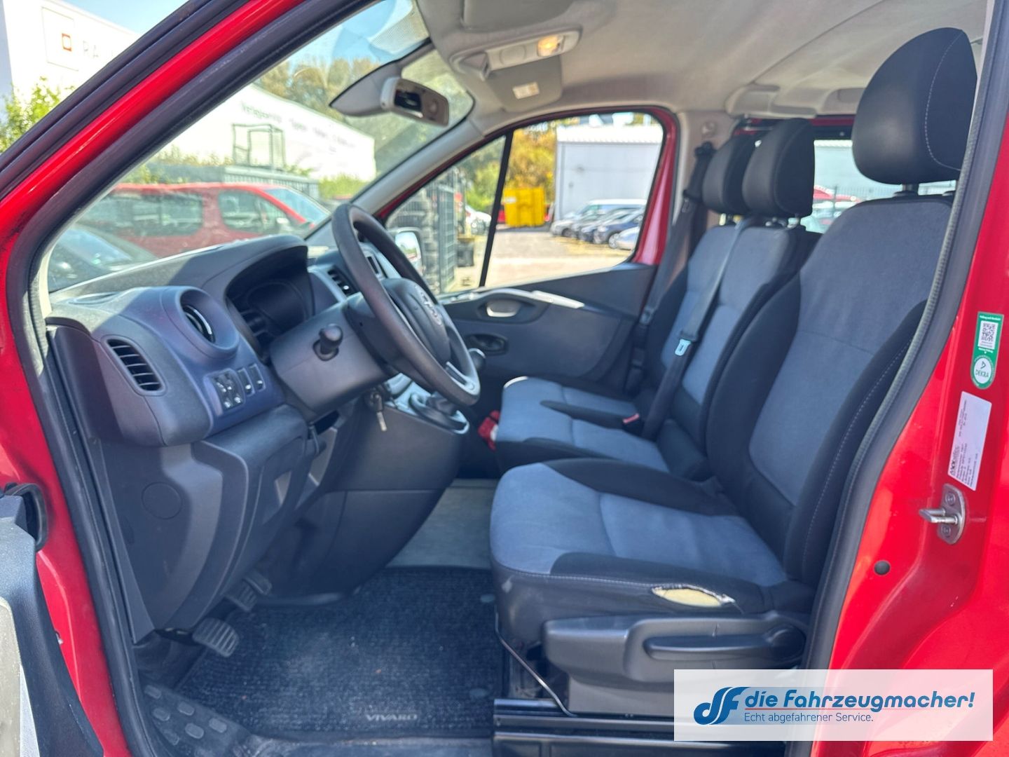 Fahrzeugabbildung Opel Vivaro B Kombi 9Si. L1H1 2,7t *2586 EXPORT